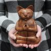 Geschnitzter Holz-Räucherhalter – Große Yoga-Katze