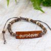 Kokosnuss-Armbänder mit Slogan – Euro4Ever