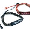 Kokosnuss-Armbänder mit Slogan – Rebellion X