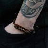 Kokosnuss-Armbänder mit Slogan – LoveAll